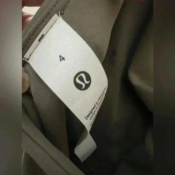 NWT lululemon Align™ Asymmetrical Long-Sleeve Shirt - Picture 9 of 10